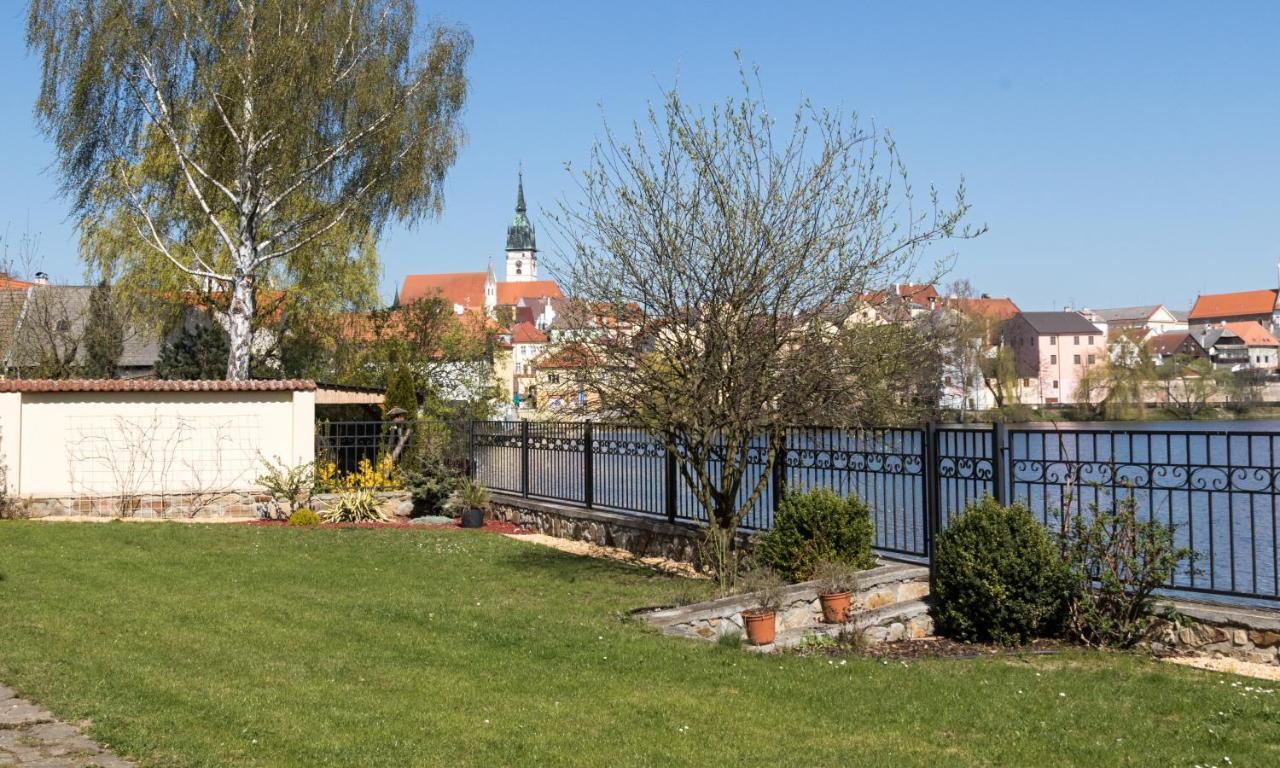 Apartmany Setkova Vila インドルジフーフ・フラデツ エクステリア 写真