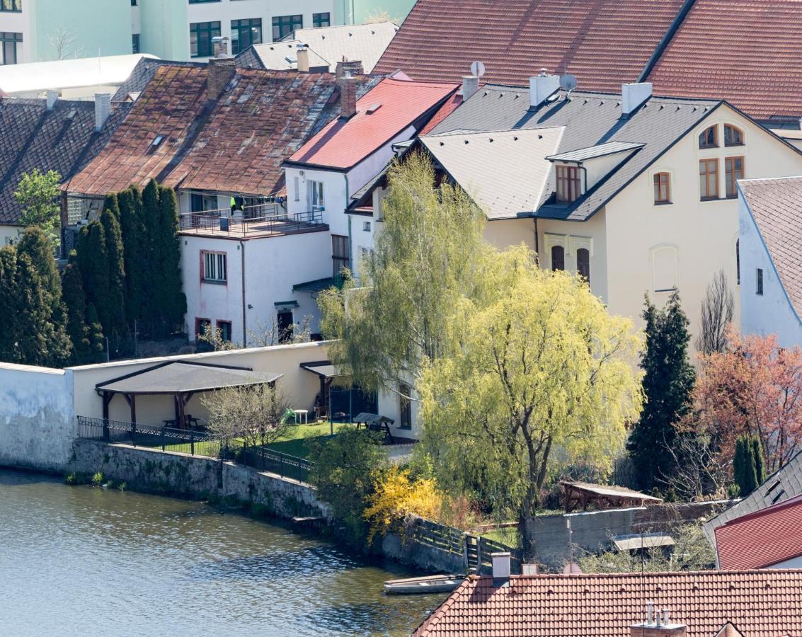 Apartmany Setkova Vila インドルジフーフ・フラデツ エクステリア 写真